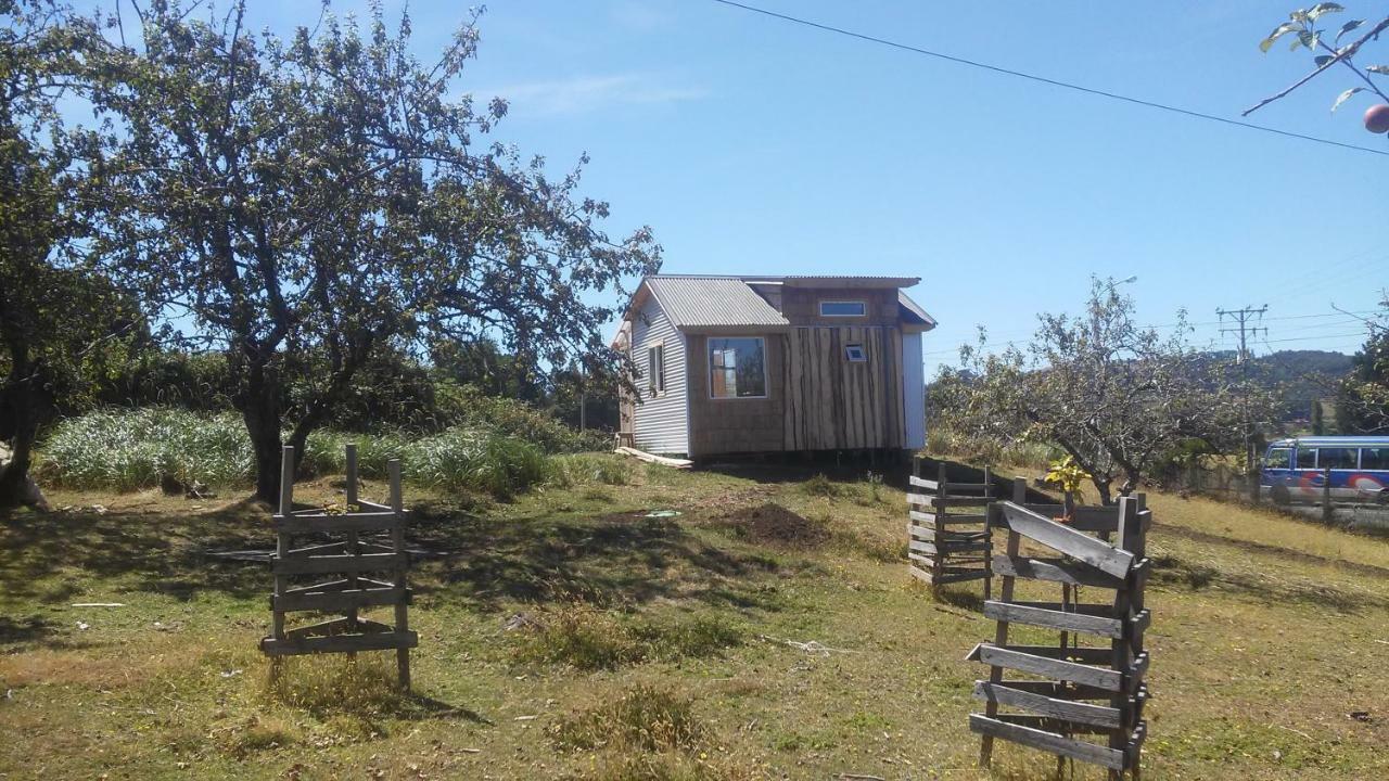 La Petite Cabane De Putemun Castro Exterior photo